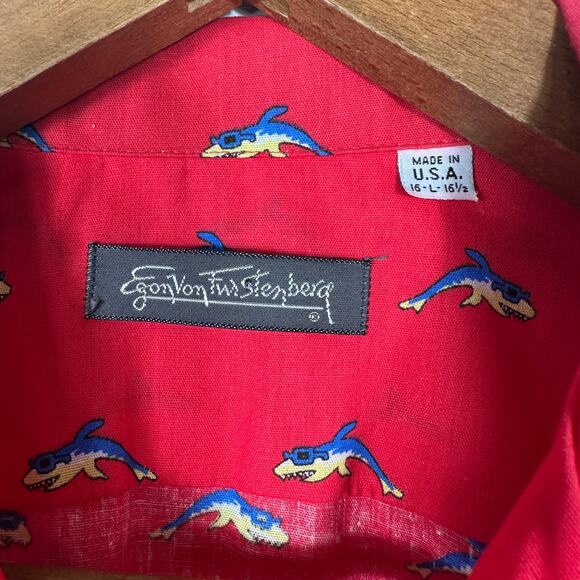 Vintage Egon Von Furstenberg Button-Up Shirt Red Cartoon Sharks Size L 16-16.5 - Picture 9 of 10